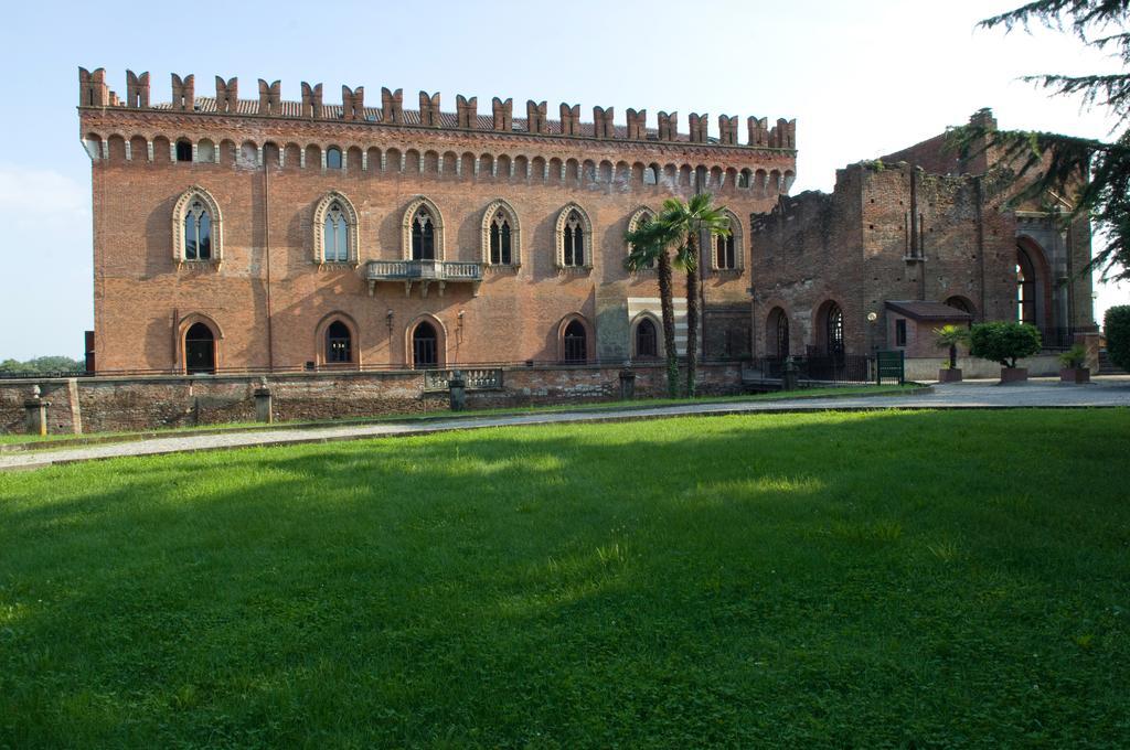 Castello Di Carimate Hotel Eksteriør billede