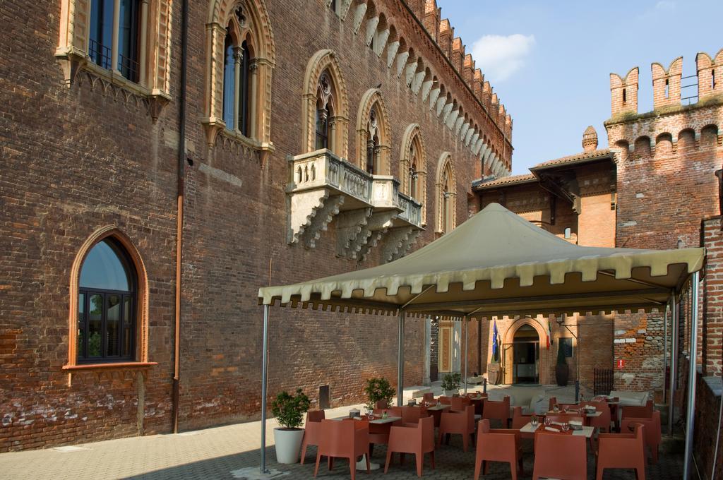Castello Di Carimate Hotel Eksteriør billede