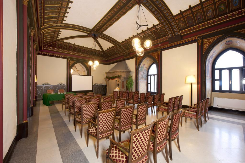 Castello Di Carimate Hotel Eksteriør billede