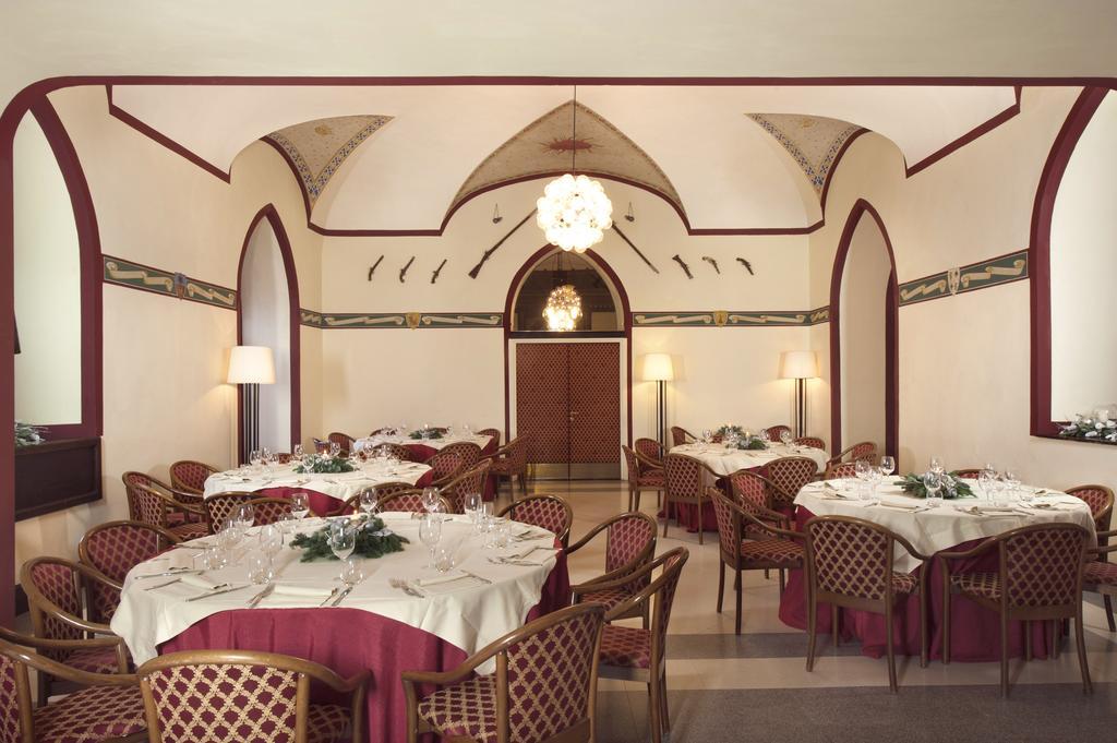 Castello Di Carimate Hotel Eksteriør billede
