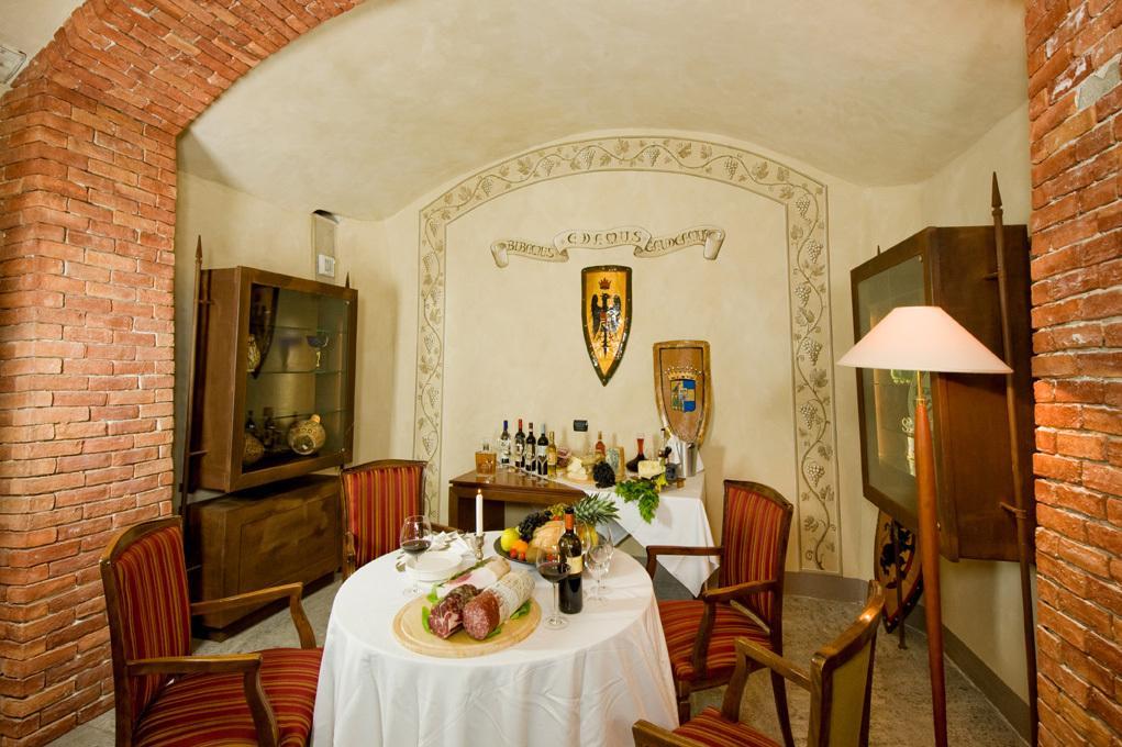 Castello Di Carimate Hotel Eksteriør billede