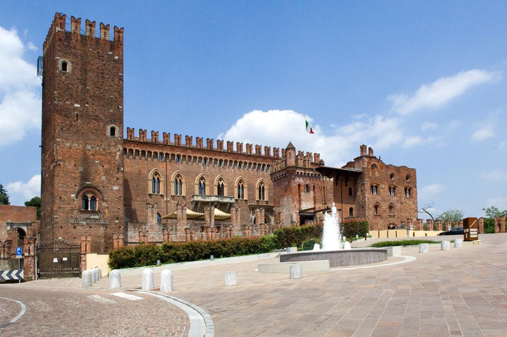 Castello Di Carimate Hotel Eksteriør billede