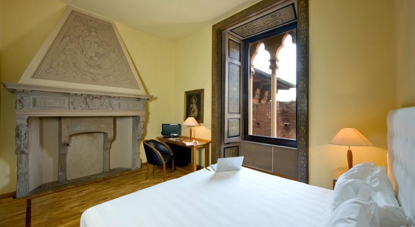 Castello Di Carimate Hotel Eksteriør billede